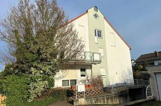 Wohnung kaufen in 63533 Mainhausen, Attraktive 3-Zimmer-Dachgeschosswohnung mit Balkon & TG-Stellplatz in Feldrandlage von Mainflingen