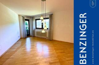 Wohnung kaufen in 72574 Bad Urach, Wohnkomfort mit Blick ins Grüne – Hochparterre mit Balkon und Tiefgarage