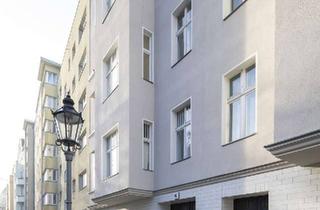 Wohnung kaufen in Sophie-Charlotten-Straße 46, 14059 Charlottenburg, Attraktive Kapitalanlage nahe dem Lietzensee – vermietete 2-Zimmer-Altbauwohnung mit Stil und Charme