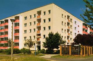 Wohnung mieten in Crivitzer Str. 13, 13059 Neu-Hohenschönhausen, Renovierungsbedürftige Wohnung