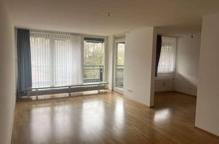 Wohnung mieten in Mombertplatz 74, 69126 Emmertsgrund, Sanierte 4-ZKBB Wohnung mit Charme zu vermieten!