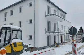 Wohnung mieten in Xaver-Lindner-Straße 25, 92670 Windischeschenbach, Exklusive Etagenwohnung mit Traumausblick – KfW-40 & QNG, Erstbezug