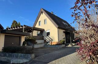 Einfamilienhaus kaufen in 73084 Salach, Freistehendes Einfamilienhaus mit Einliegerwohnung und einem weitläufigen Garten!