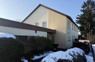 Haus kaufen in 95666 Mitterteich, Teilmodernisiertes Zweifamilienhaus mit kleiner Einliegerwohnung und großem Garten