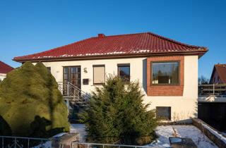 Einfamilienhaus kaufen in Straße Der Freundschaft 57, 17154 Neukalen, Listenpreis 150.000,00 € - Solides Einfamilienhaus in Neukalen mit Tiefgarage und Garten
