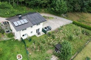 Haus kaufen in 94579 Zenting, Modernes Zweifamilienhaus mit großem Grundstück & nachhaltiger Energietechnik!