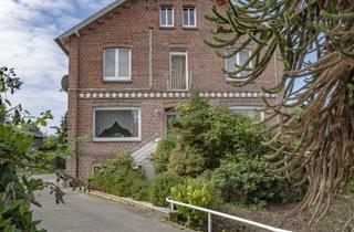 Haus kaufen in 21720 Grünendeich, Exklusiver Obsthof im Alten Land zu verkaufen – mit Bauland & Potenzial