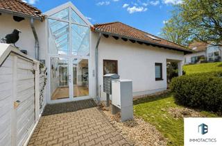 Wohnung kaufen in 55442 Stromberg, 2,5-Zimmer-Erdgeschosswohnung mit überdachter Terrasse, Stellplatz und Kellerfläche in Stromberg