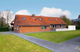 Haus kaufen in 26427 Moorweg, Zweifamilienhaus in Moorweg mit großem Grundstück