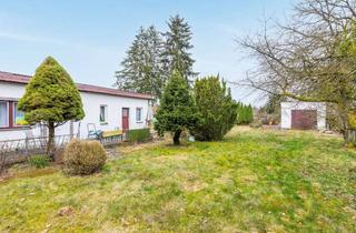 Grundstück zu kaufen in 15344 Strausberg, Mit Garage & Wochenendhaus: Bauträgerfreies & teil-erschlossenes Baugrundstück in Gladowshöhe