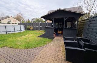 Wohnung kaufen in 41542 Dormagen, Erdgeschosswohnung mit ca. 135 m² Garten, Garage und Potenzial zur Eigennutzung