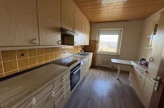 Wohnung kaufen in 74564 Crailsheim, Renovierungsbedürftige 4 Zimmerwohnung mit Garage, sofort frei