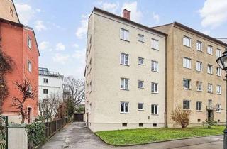 Wohnung kaufen in 86152 Innenstadt, Seltene Chance: Ausbaufähiger Dachboden mit großem Potenzial im Bleich und Pfärrle in Augsburg