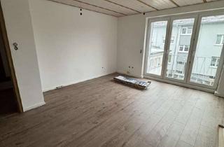 Wohnung mieten in Augsburgerstraße 146, 89231 Neu-Ulm, WG-Neugründung! Erstbezug nach Sanierung – 3 helle Zimmer & Stellplatz in Neu-Ulm