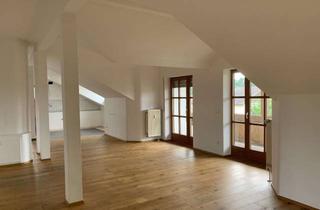 Wohnung mieten in Kapellenweg, 84577 Tüßling, Helle 4-Zimmer Dachgeschosswohnung mit Balkon in Tüßling