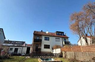 Haus kaufen in 72663 Großbettlingen, 5,5 Ar Grundstück! Fam.freundl. DHH m. 5 Zi., Doppelgarage u. reizv. Garten in beliebter Lage!