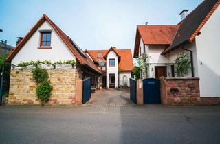Haus kaufen in 67377 Gommersheim, Ehemaliger Dreiseitenhof – Mediterranes Wohnen in großzügigem Haupthaus & zwei weiteren Wohnungen