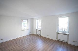 Haus kaufen in 63549 Ronneburg, Ronneburg - 4 Familienhaus - 3 Garagen - Ronneburg