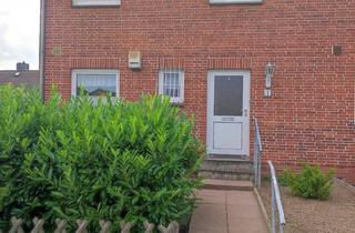 Haus kaufen in 25746 Heide, Heide - Reihenendhaus in Heide, zentrale Lage