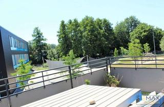 Wohnung kaufen in 85276 Pfaffenhofen, Sonnige 2-Zimmer-Dachgeschosswohnung mit Schreinerküche und Balkon im Zentrum zu verkaufen