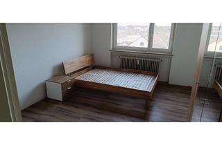 Wohnung mieten in Kriegshaberstraße 51, 86156 Kriegshaber, ca. 15 qm Zimmer in 3er WG frisch saniert teilmöbliert