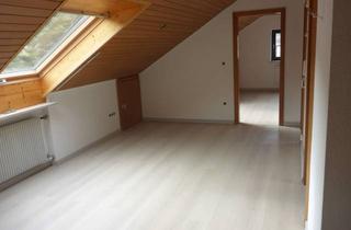 Wohnung mieten in 86482 Aystetten, Ideal für Singles! Schöne 2-Zimmer-Dachgeschoss-Wohnung mit EBK in Aystetten