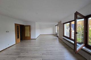 Wohnung mieten in Am Hammer, 53545 Linz, Helle 3-Zimmer-Wohnung +Küche+Flur+Balkon im 2. OG in Linz am Rhein