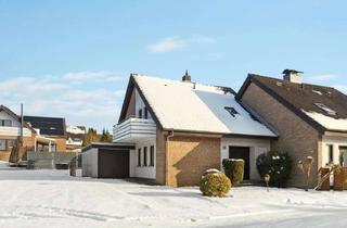 Doppelhaushälfte kaufen in 32602 Vlotho, Doppelhaushälfte auf großzügigem Grundstück in Vlotho zur Modernisierung