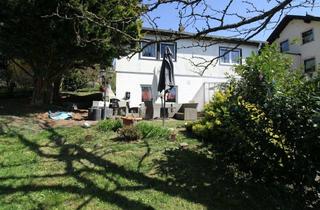 Einfamilienhaus kaufen in 61279 Grävenwiesbach, Gestalten Sie Ihr Zuhause: Einfamilienhaus mit weitläufigem Garten in Grävenwiesbach-Heinzenberg