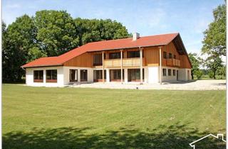 Haus kaufen in 85737 Ismaning, GÜNSTIG: 3-Familienhaus mit 481 m² Wohnfläche und 3.158 m² Grundstück in den ISAR AUEN!