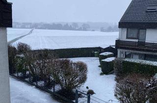 Haus mieten in Heinrich-Berbalk-Straße 62, 60437 Nieder-Eschbach, Reihenhaus sonnige Feldrandlage mit Terrasse Balkon 4,5 Zimmern in Frankfurt a. M. Nieder-Eschbach