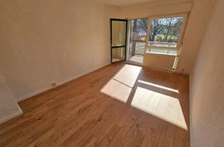 Wohnung mieten in Wilhelm- Kuhr- Str. 3 j, 39288 Burg, ERSTBEZUG nach Renovierung inkl. 3 Zimmern + Tageslichtbad mit Dusche + Balkon + Laminat