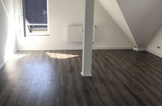 Wohnung mieten in Leveringhauserstraße 96, 44581 Castrop-Rauxel, Charmante DG Wohnung für Paare mit offener Wohnküche.