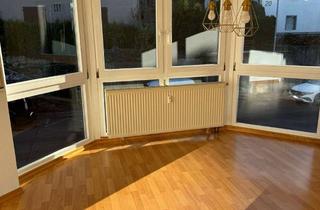 Wohnung mieten in 71032 Böblingen, Sonnige 2,5-Zimmer-Wohnung (55 m²) mit Balkon, EBK & Carport in ruhiger Lage von Böblingen