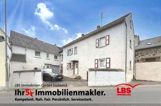 Anlageobjekt in 56626 Andernach, Zweifamilienhaus in Miesenheim mit viel Potenzial