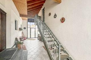 Wohnung kaufen in 52156 Monschau, Monschau: Traumhafte Dachgeschosswohnung mit Blick ins Grüne in Toplage von Imgenbroich