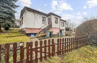 Einfamilienhaus kaufen in 06258 Schkopau, Einfamilienhaus mit großem Grundstück und viel Gestaltungsspielraum in Ermlitz-Schkopau