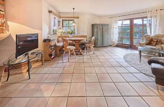 Wohnung kaufen in 83229 Aschau, Wohnen in den Bergen: Großzügige Wohnung mit Terrasse, Garten, TG, Stpl.