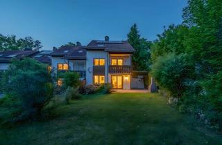 Haus kaufen in 82234 Weßling, Seenah wohnen: Reiheneckhaus mit großem Garten & viel Potenzial