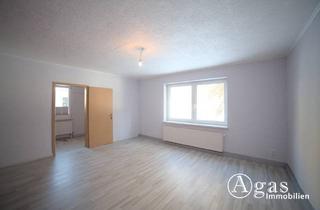 Wohnung mieten in Brodowiner Straße, 16248 Liepe, Renovierungsbedürftige 4-Zi.-Wohnung in Zweifamilienhaus auf großem Grundstück in Liepe