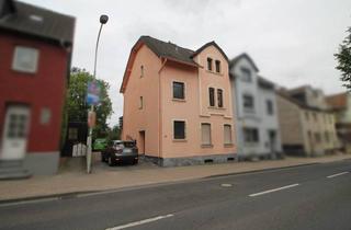 Einfamilienhaus kaufen in 52249 Eschweiler, Einfamilienhaus mit Einliegerwohnung, großem Garten und vielen Stellplätzen