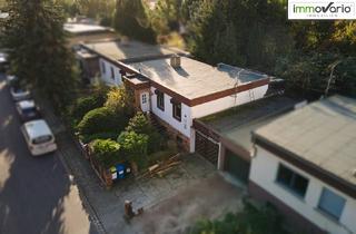 Doppelhaushälfte kaufen in Sülldorfer Straße 34, 39122 Magdeburg, Sanierungsbedürftige Doppelhaushälfte im Bungalowstil mit großem Grundstück zu verkaufen!