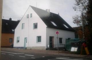 Haus kaufen in 66125 Saarbrücken, Saarbrücken - Hauss ist ein Halbes zu Verkau. 66123 Saarbrücken Jägasfreu.