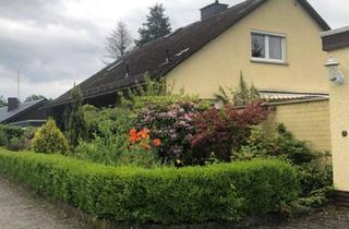 Einfamilienhaus kaufen in 35683 Dillenburg, Dillenburg - Großzügiges Einfamilienhaus, großer Garten, barrierefreies Bad