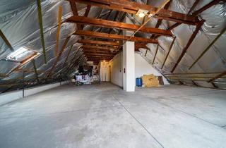 Wohnung kaufen in 90451 Nürnberg, Nürnberg - Rohdachboden zum Selbstausbau im 3.OG!