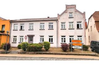 Mehrfamilienhaus kaufen in 18337 Marlow, Marlow - Mehrfamilienhaus in Marlow am Markt, kein Makler. Großer Garten