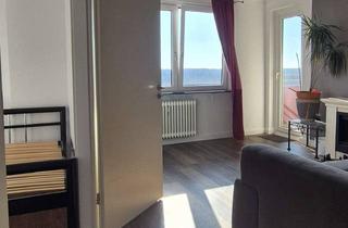 Wohnung kaufen in 25421 Pinneberg, Sanierte 1,5 Zimmer Wohnung mit Schlafzimmer, Weitblick und moderner Ausstattung frei verfügbar