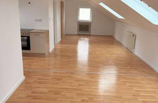 Wohnung mieten in 34466 Wolfhagen, Helle, frisch modernisierte Dachgeschosswohnung mit traumhaftem Ausblick