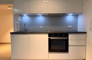 Wohnung mieten in Vorderwart 17, 65719 Hofheim am Taunus, Helle, luxuriöse und moderne 2-Zimmer-Wohnung mit EBK und sonniger Terrasse in Hofheim