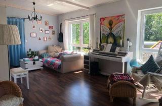 Wohnung mieten in Am Mühlenwall 13a, 59597 Erwitte, Gepflegte Dachgeschosswohnung mit zwei Zimmern sowie Balkon in Erwitte-Stirpe